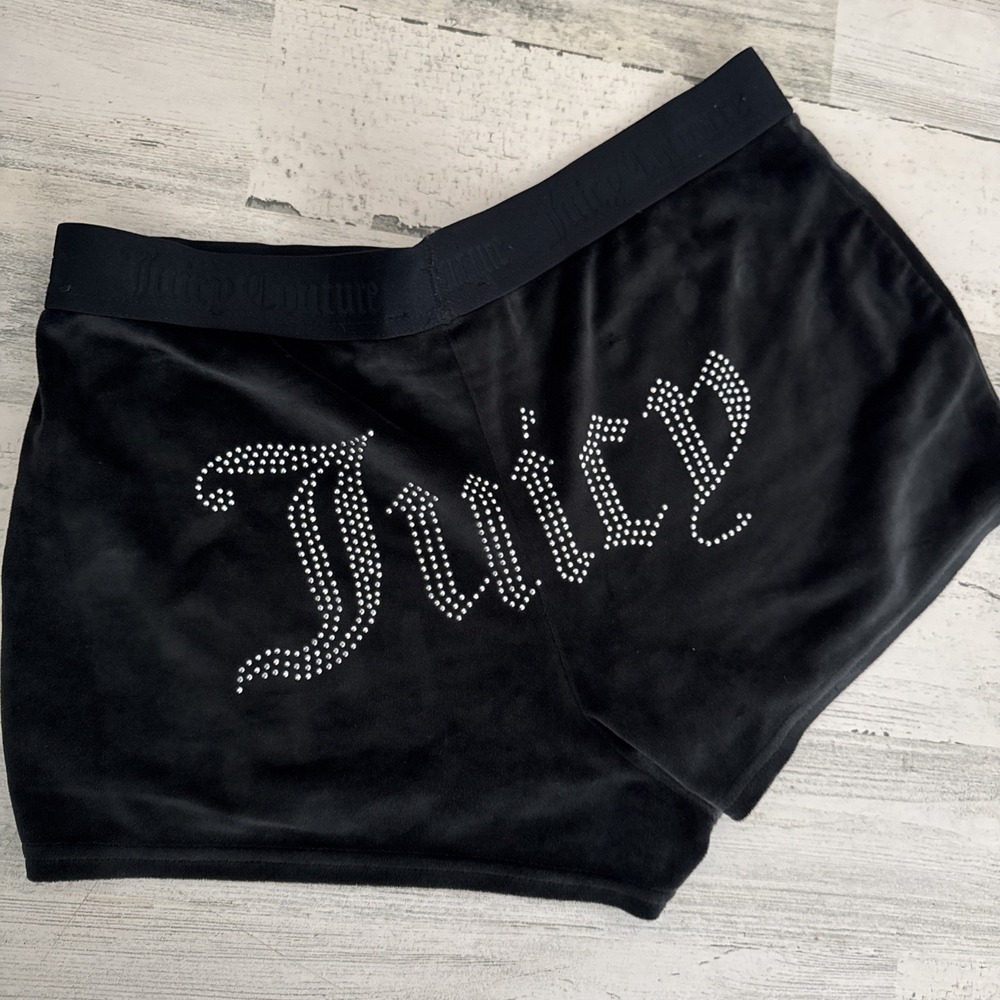 Vintage Juicy Couture Velour Shorts Y2K 2000's Size‎ M Style 1751-47 RN 90410